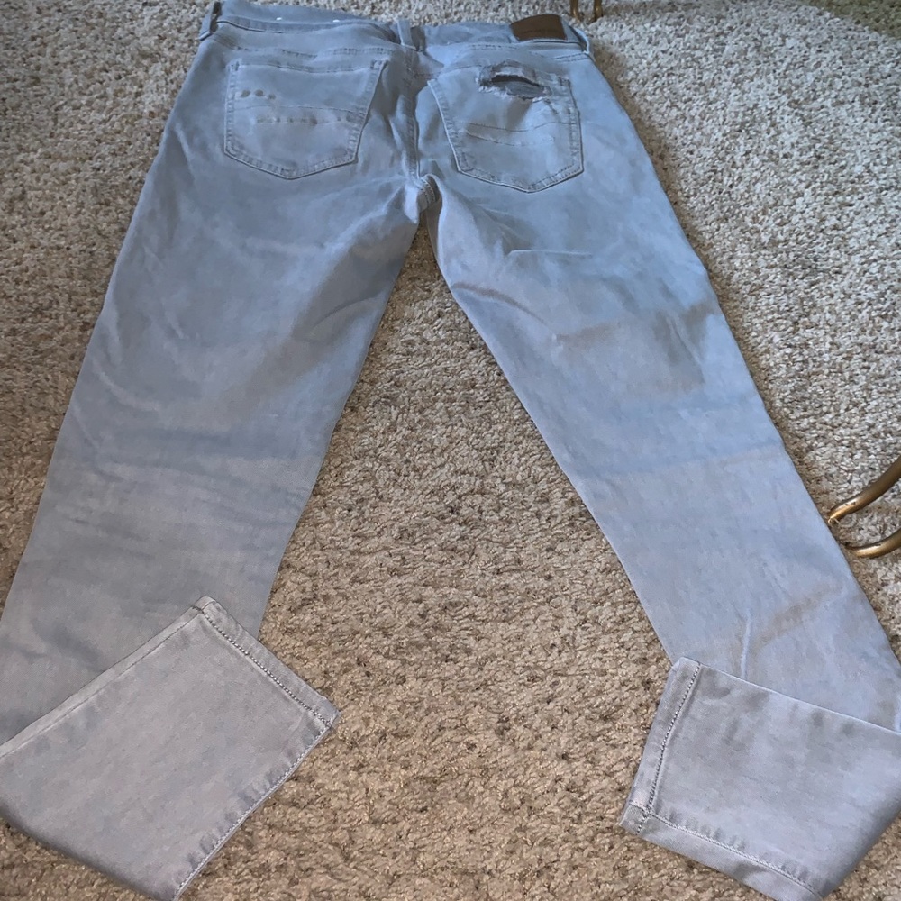 Distressed jeans - Picture 2 of 5